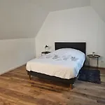 A La Fontaine Holiday home